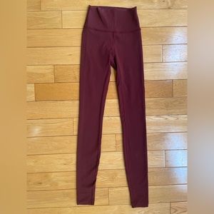 Lululemon Wunder Under sz 2 tall